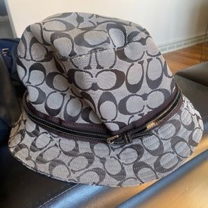 Coach Signature Jacquard Bucket Hat